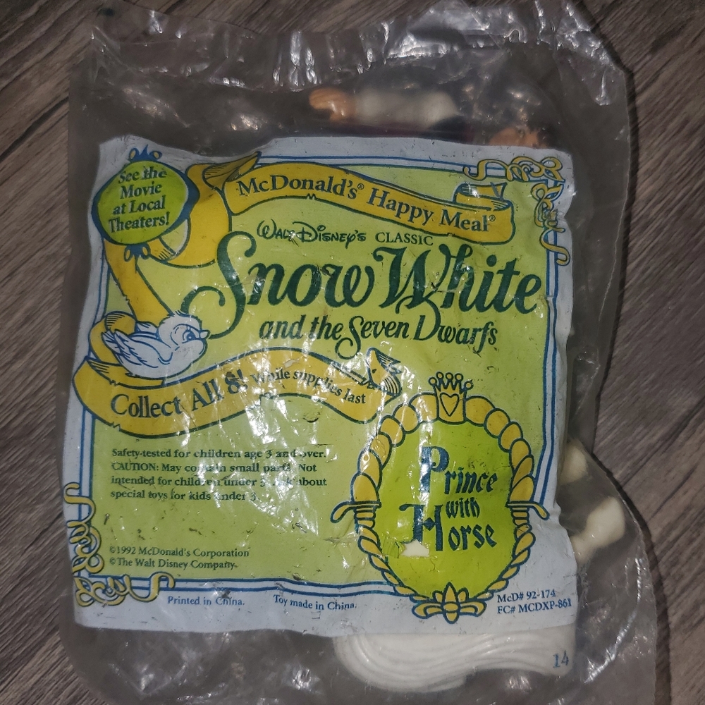 Vintage 1992 McDonalds Happy Meal Snow White And The Seven Dwarfs.